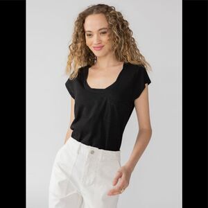 SANCTUARY TRAVELER TWIST TEE BLACK L NWT in packaging